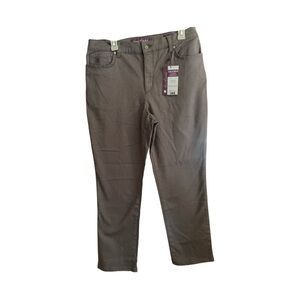 Gloria Vanderbilt Amanda Supreme Stretch Jeans – Size 14, Tapered Leg, Classic R